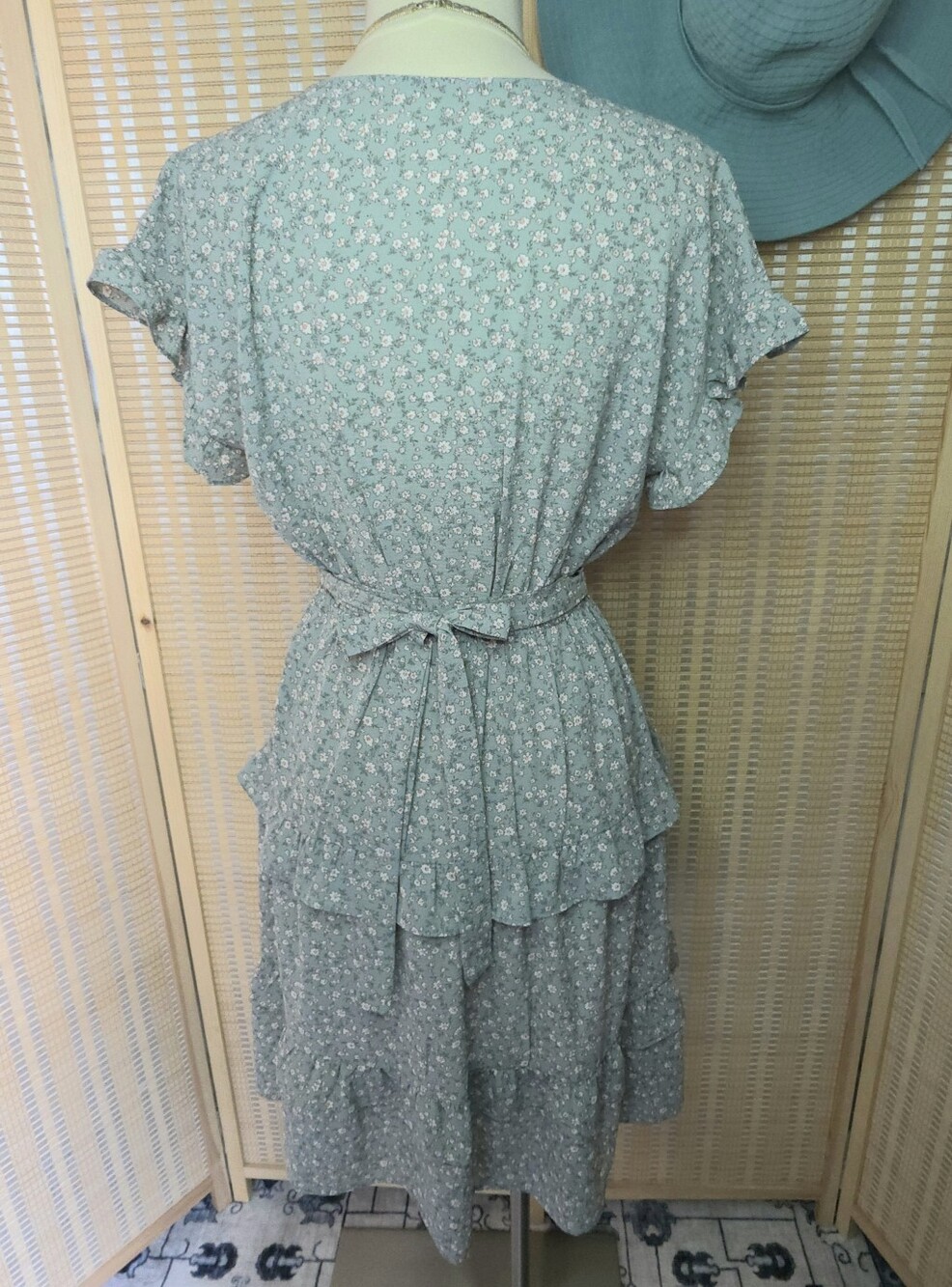 Romantic Blue Ruffled Fluttersleeve Floral Dress NWOT, Monteau Los Angeles - Picture 5 of 7